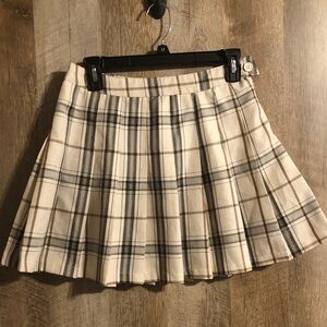 Hesperus Cream Black Plaid Pleated Mini Skirt